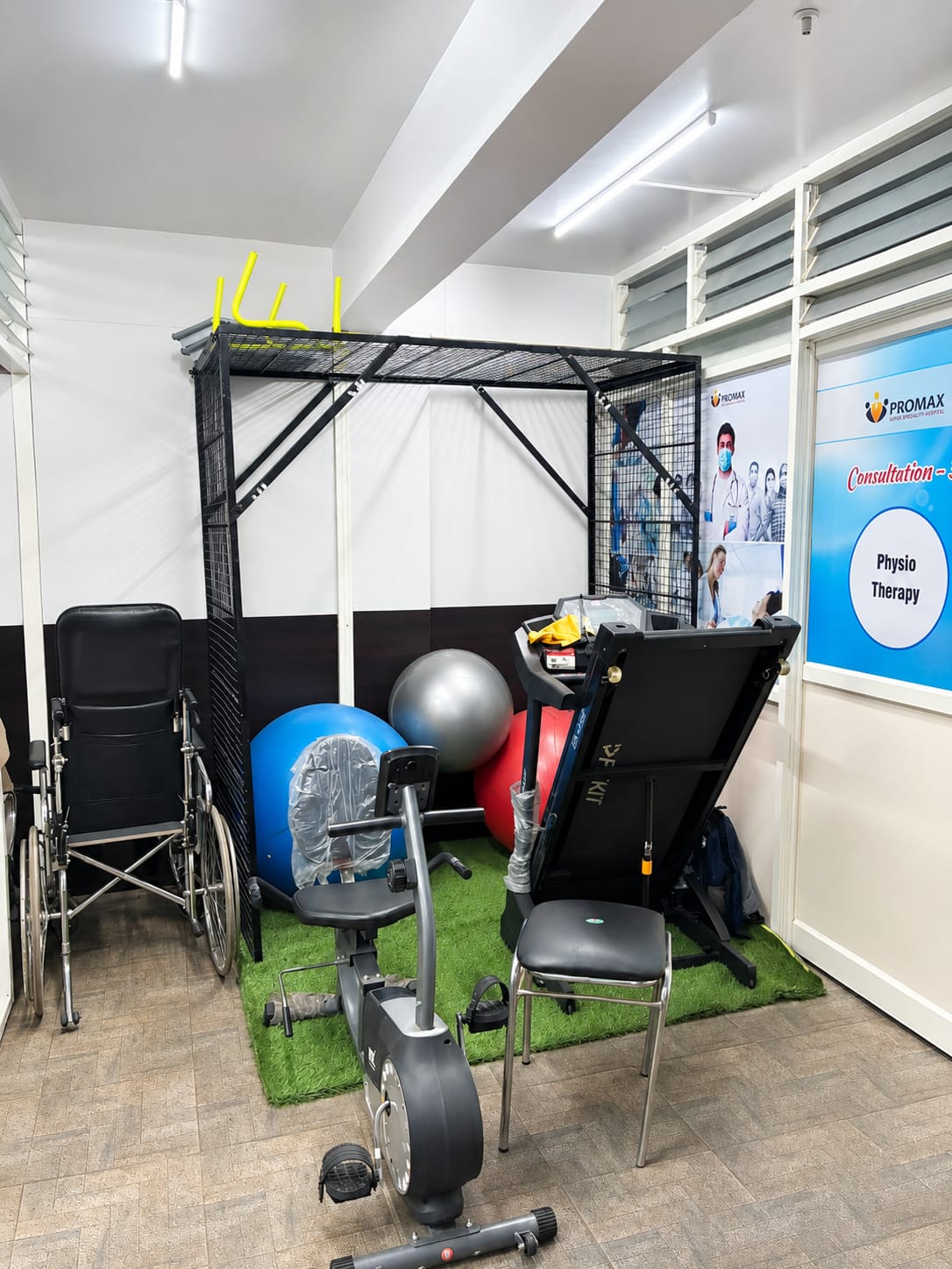 Physiotherapy Equipment - Exercise Bike & Cage